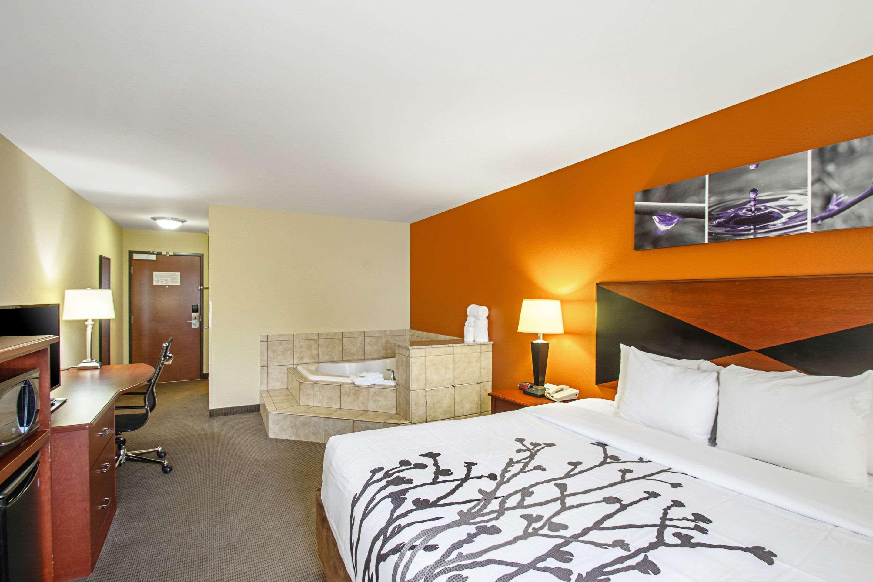 Sleep Inn & Suites Madison - Monona Екстериор снимка