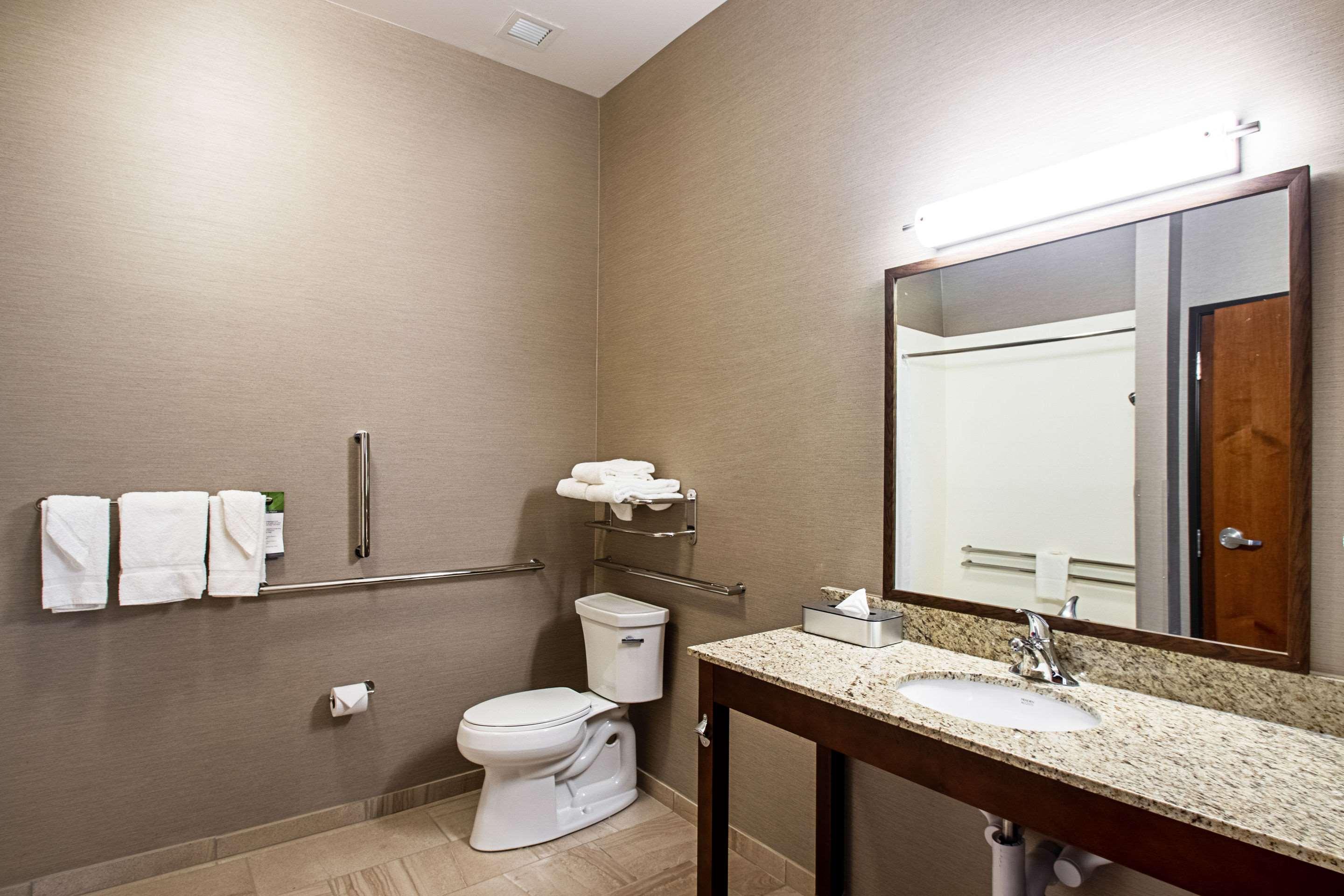 Sleep Inn & Suites Madison - Monona Екстериор снимка
