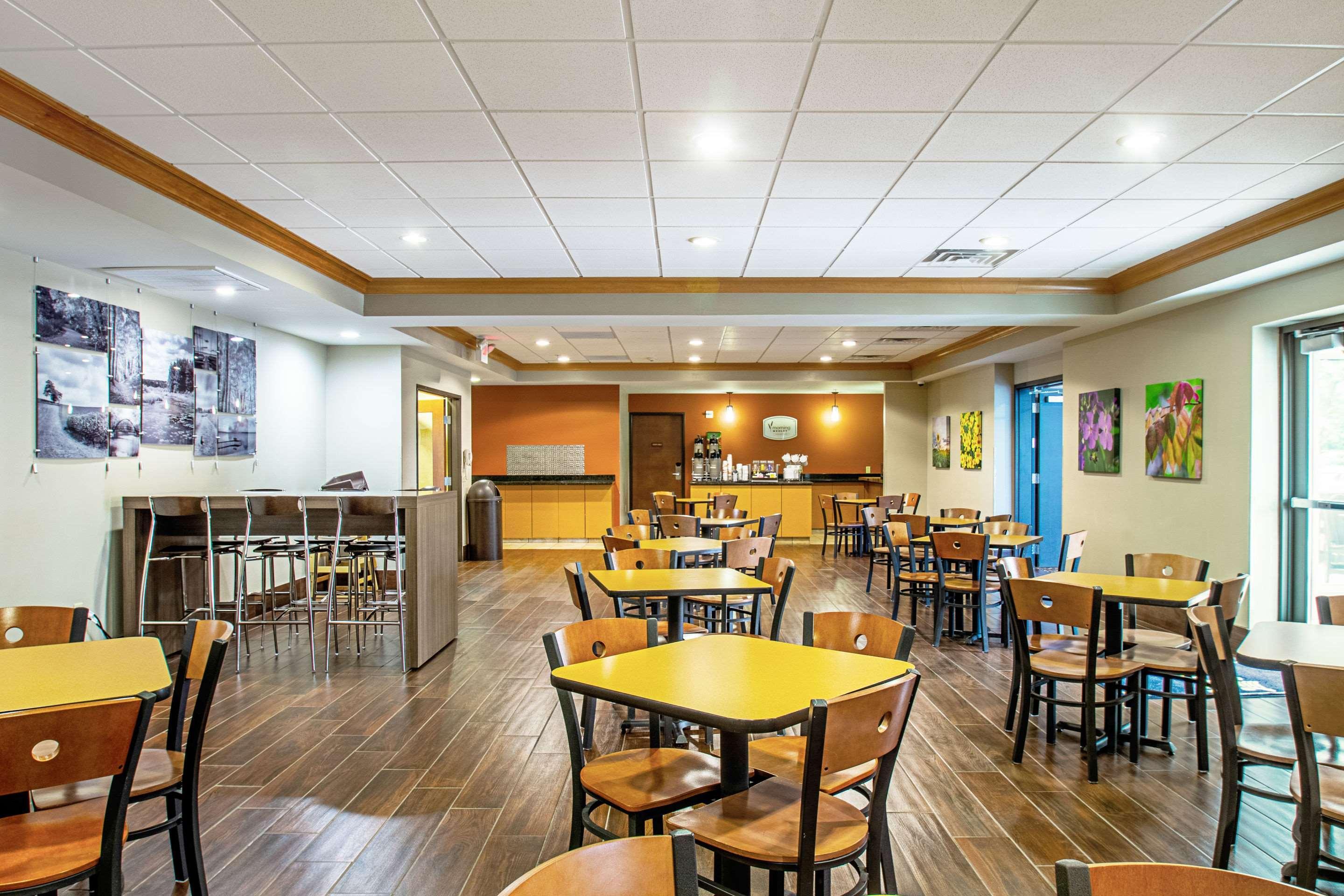 Sleep Inn & Suites Madison - Monona Екстериор снимка