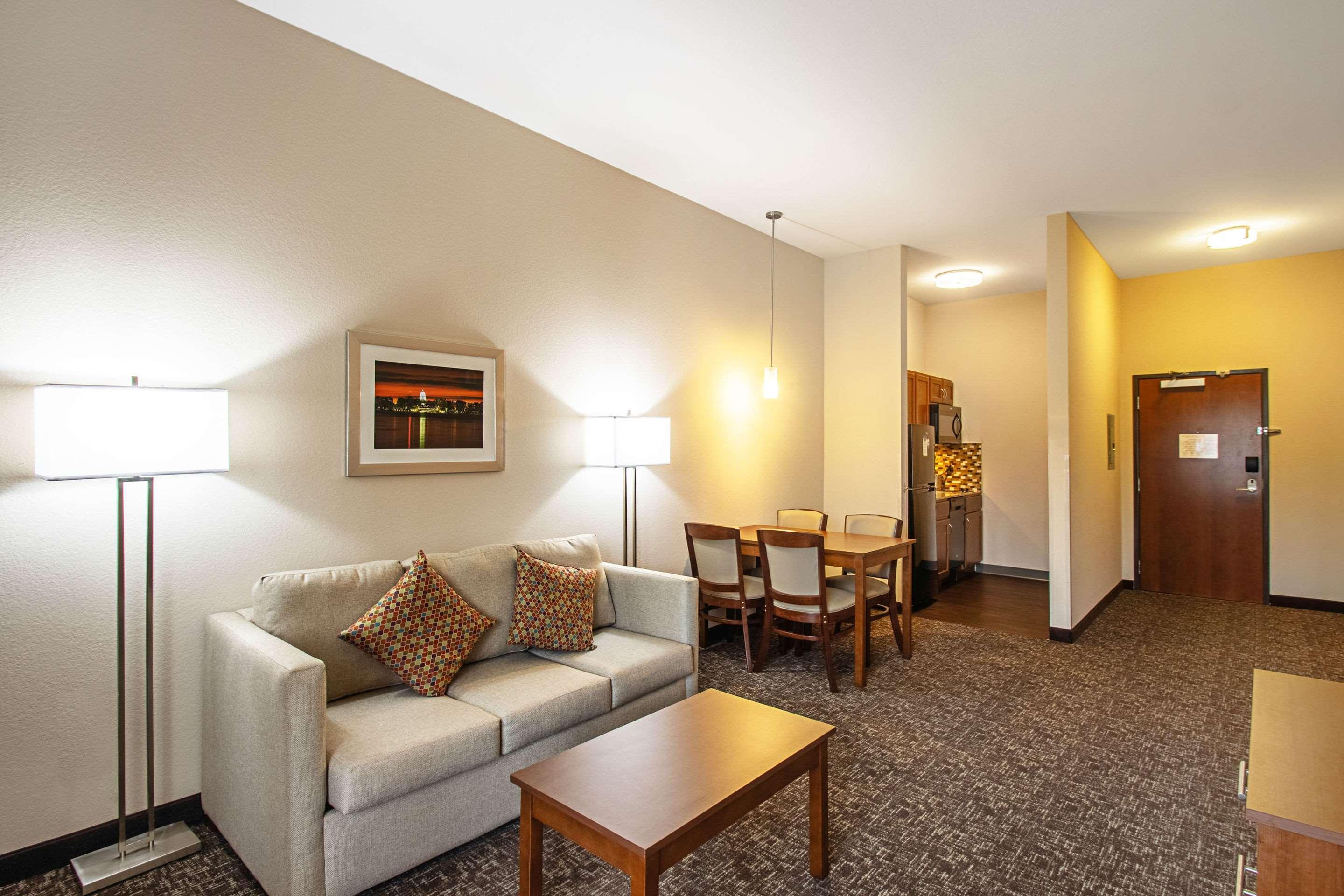Sleep Inn & Suites Madison - Monona Екстериор снимка